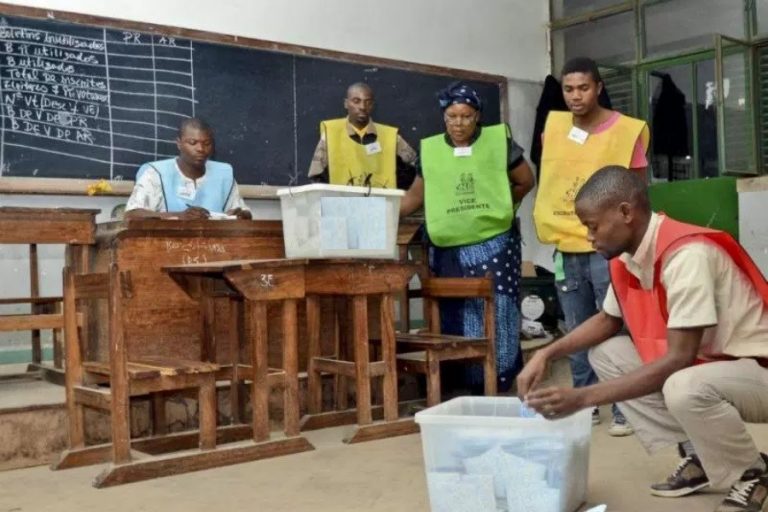 Hoje vota-se nas autarquias de Mocambique