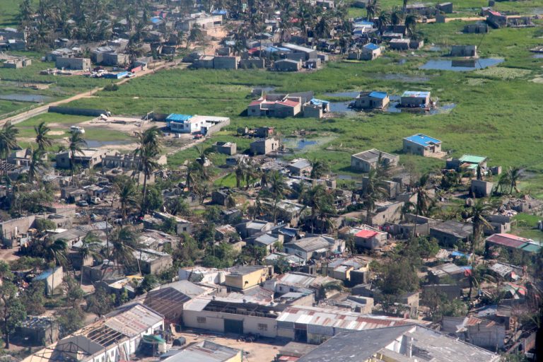 Milhões de Dólares Americanos das Nações Unidas não chegam às aldeias que lutam para sobreviver em Moçambique