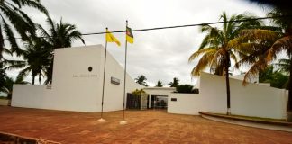 Referente ao mês de Janeiro: Último edil da Frelimo em Angoche fez sumir dinheiro de salário em dois dias Antigo de edil Angoche, Americo Adamugi, faz sumir dinheiro das contas do municipio