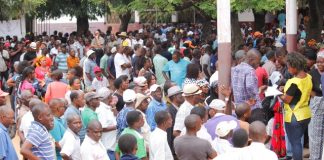 Votação arranca com agitação no maior círculo eleitoral do país Ambiente que se vive na EPC Parque Popular em Nampula
