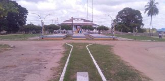 Mocímboa da Praia: Terroristas obrigam população a refugiar-se nas mesquitas como forma de se salvar População encontra-se nas mesquitas