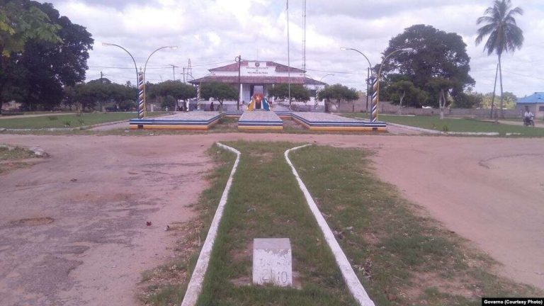 Mocímboa da Praia: Terroristas obrigam população a refugiar-se nas mesquitas como forma de se salvar