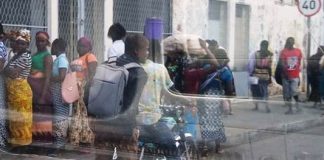 Por causa de capulanas: Mulheres em Nampula violam estado de emergência para celebrar o 7 de Abril Mulheres macuas violam estado de emergencia