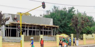 Directora da EPC 25 de Junho na cidade de Nampula autoriza construções alheias no recinto escolar