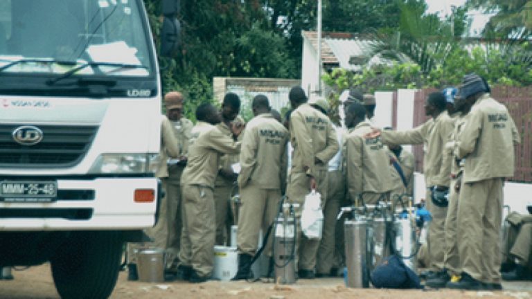 Cinco roceadores expulsos por desvio de insecticidas em Nampula
