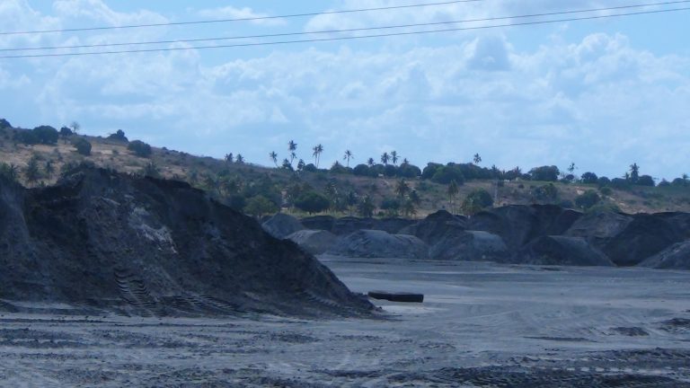Entre consensos e desconfianças: discute-se a responsabilidade social e empresarial da Haiyu Mozambique Mining em Angoche