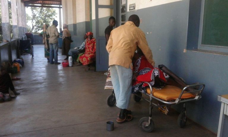 Deslocados da guerra de Cabo Delgado provocam pressão no atendimento hospitalar em Nampula