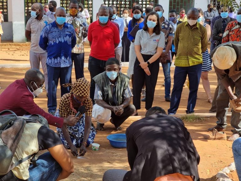 Americanos reabilitam Bilibiza após ataque de terrorista