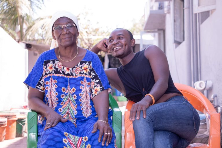 “SOU FELIZ PORQUE TENHO O AMOR E O RESPEITO DA MINHA FAMÍLIA” – TOLEDO