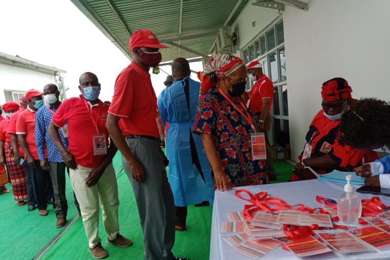 Nampula: membros da Frelimo opõem-se a realização de teste da covid-19 na sessão do comité provincial