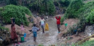 Erosão ao longo dos rios Muatala e Muhala ameaça engolir residências
