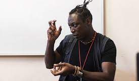 Jornalista investigativo moçambicano vence prémio de liberdade de expressão na Suécia