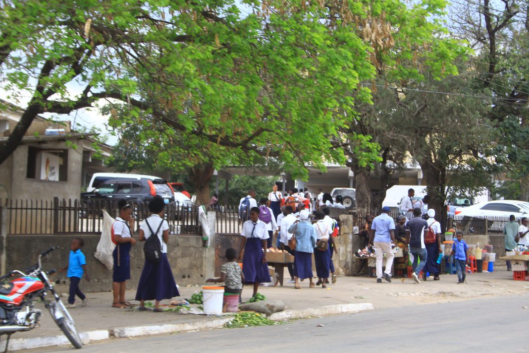 Timidez e falta de confiança obriga alunas da escola secundária de Nampula a não denunciar casos de assédio sexual