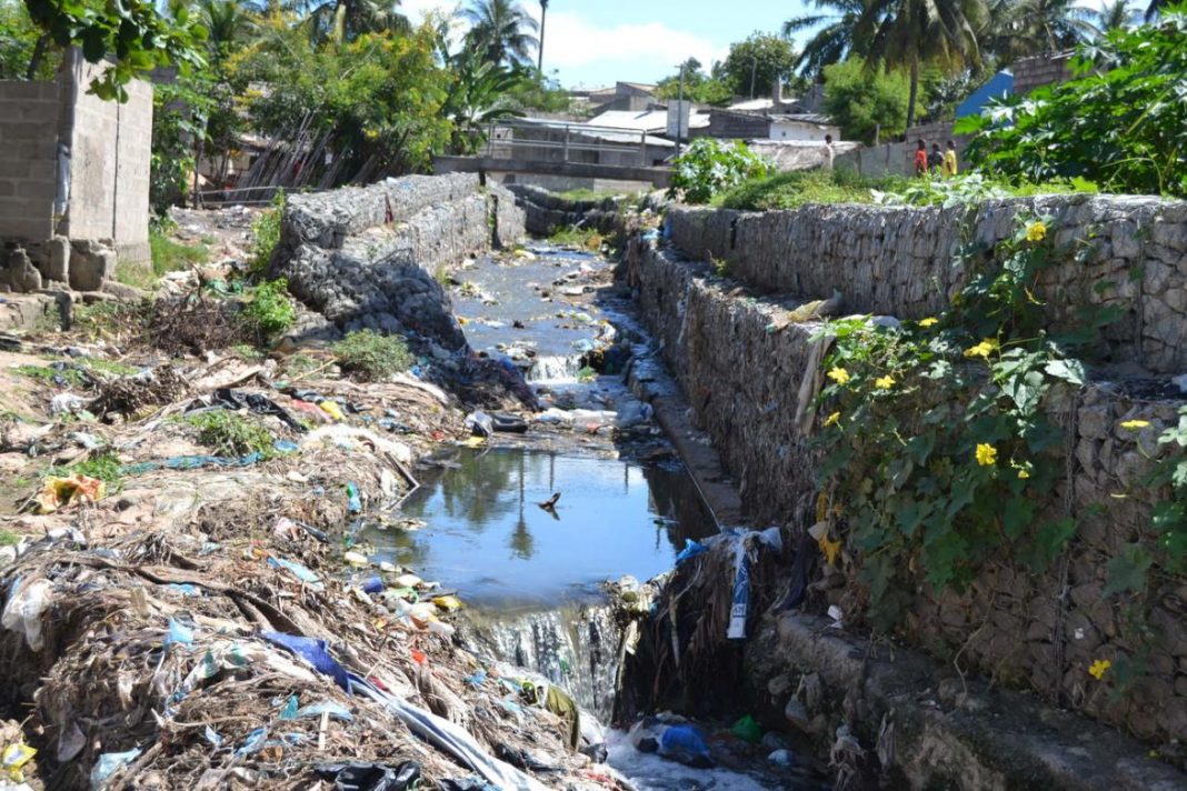 Por ter sistemas de saneamento fracos: Moçambique “leva porrada” com cólera