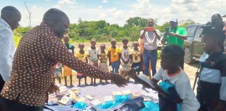 Mecubúri: Crianças deslocadas entram para o sistema de educação desprovidos de documentação de identificação