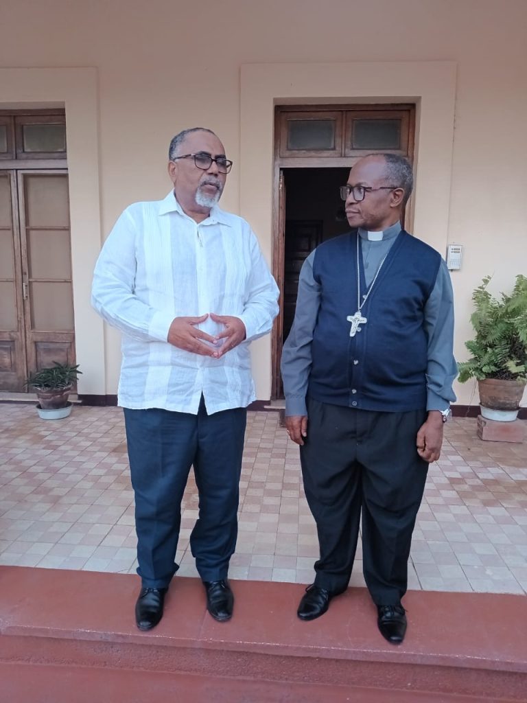 Governador de Nampula enaltece liderança de Dom Inácio Saure no  aniversário da sua ordenação episcopal