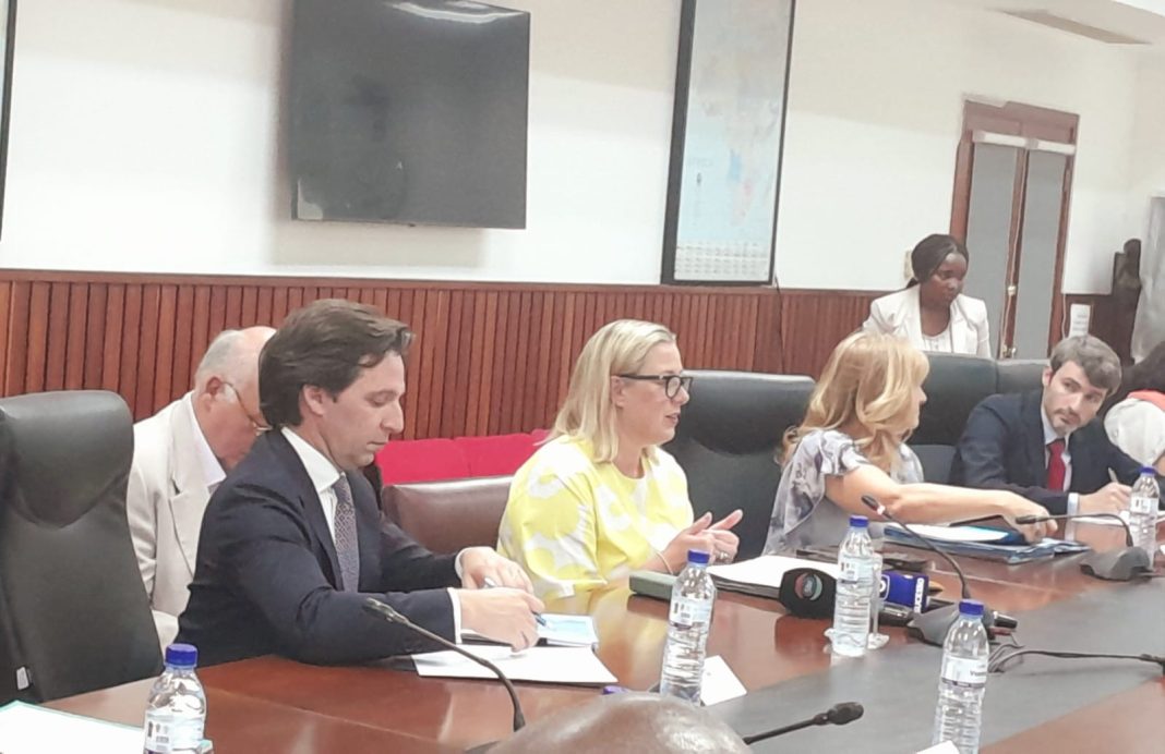 Incluindo segurança em Cabo Delgado: UE financia eleições moçambicanas com cerca de 400 milhões de euros