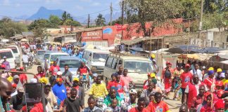 Tio Salim desce a Namicopo e enamora o eleitorado local