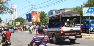 Polícias da 4ª Esquadra atiram mortalmente em um jovem