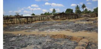Só foi com uma bala que algumas barracas do mercado dos Belenenses pegaram fogo