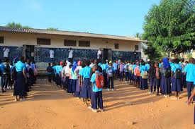 No âmbito das manifestações : Sector de educação pede tolerância durante o período de avaliações finais em Nampula