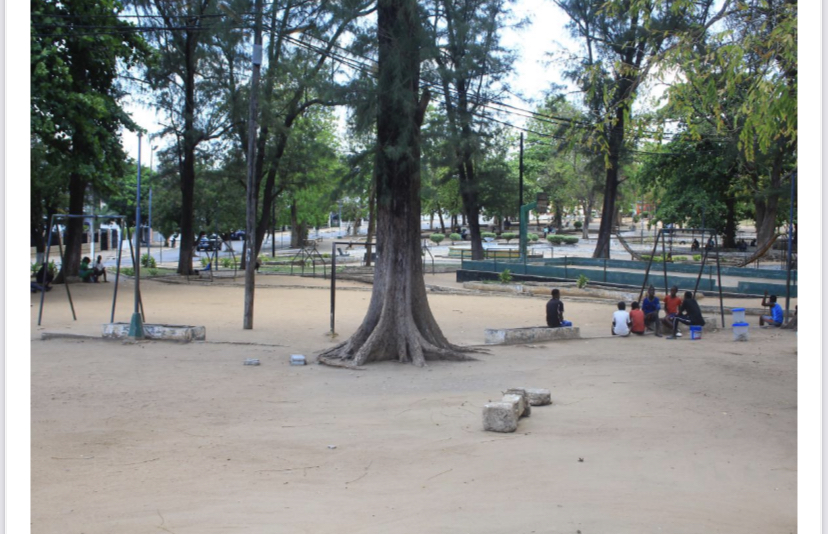 Cidade de Nampula: Comércio informal no jardim Parque dos Continuadores tem dias contados