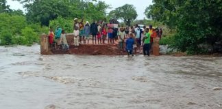 Trânsito condicionado em vários pontos e infra-estruturas destruídas
