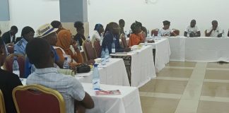 Para prevenir a violência pós-eleitoral em Moçambique : AJAD capacita membros de partidos políticos em Nampula