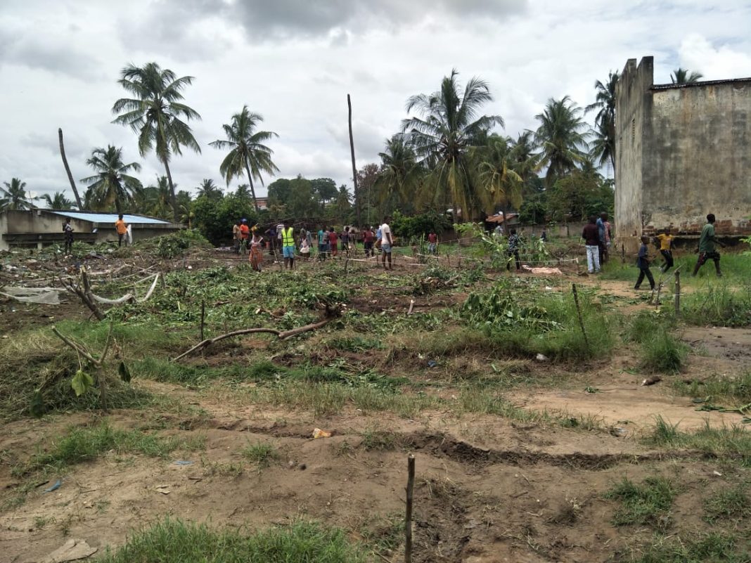 Murrapaniua: População e secretário da Frelimo disputam mais de 50 hectares de terra.