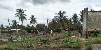 Murrapaniua: População e secretário da Frelimo disputam mais de 50 hectares de terra.