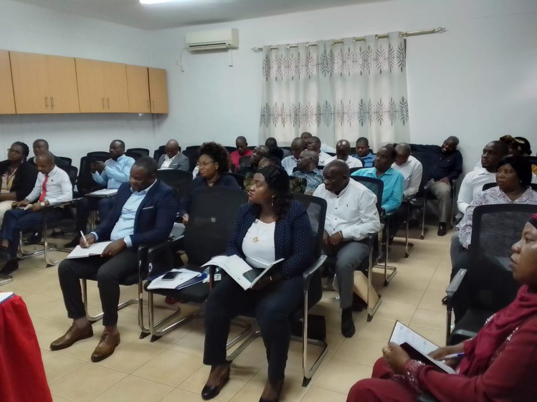 Tunzine trabalha a todo o vapor para fazer chegar o livro escolar a todas as escolas de Nampula