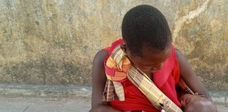 Após destruição da casa pelo ciclone JUDE: Mãe passa por dificuldades para cuidar de duas crianças em Namialo