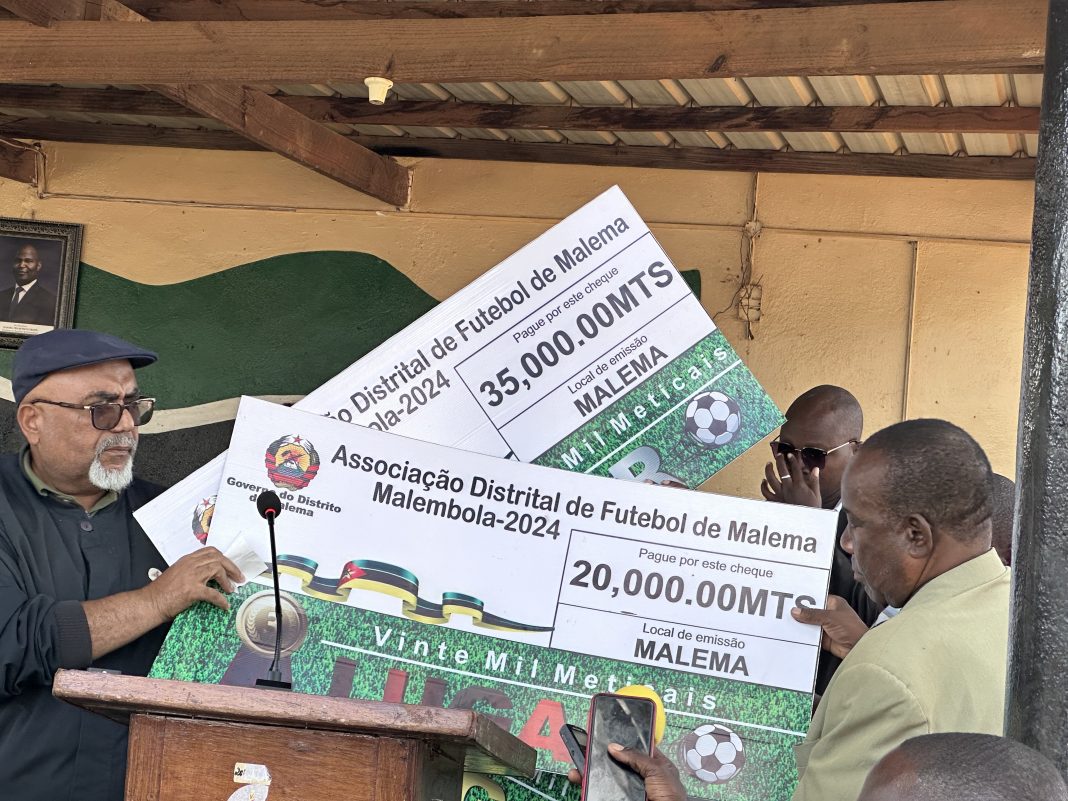 Tio Salim paga prêmios desportivos em dívida em Malema