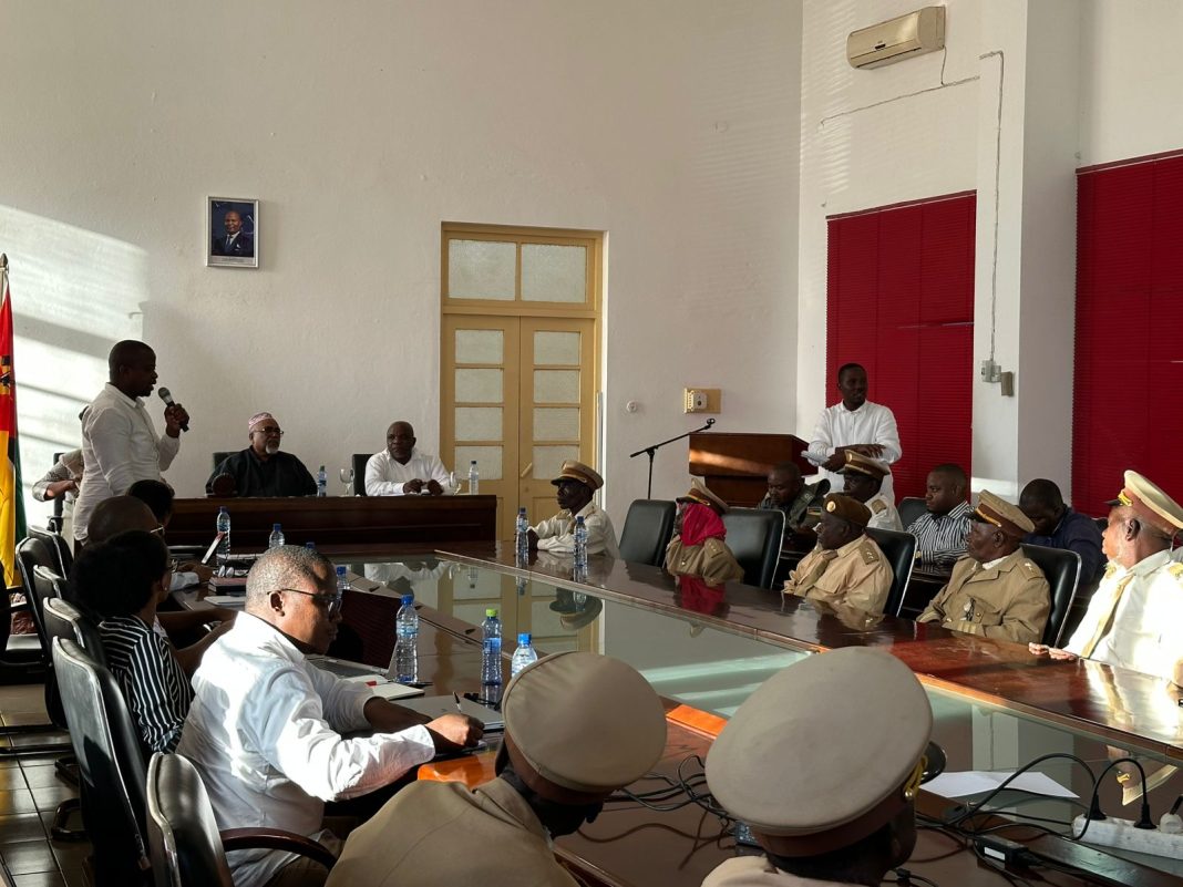 Líderes comunitários de Angoche satisfeitos com a entrega do governador de Nampula