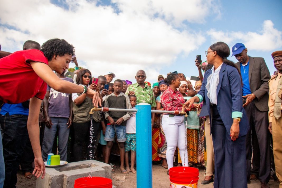 Nicutha já bebe água potável