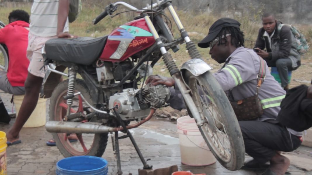 “Balde e água” está a transformar vida de jovens em Namicopo