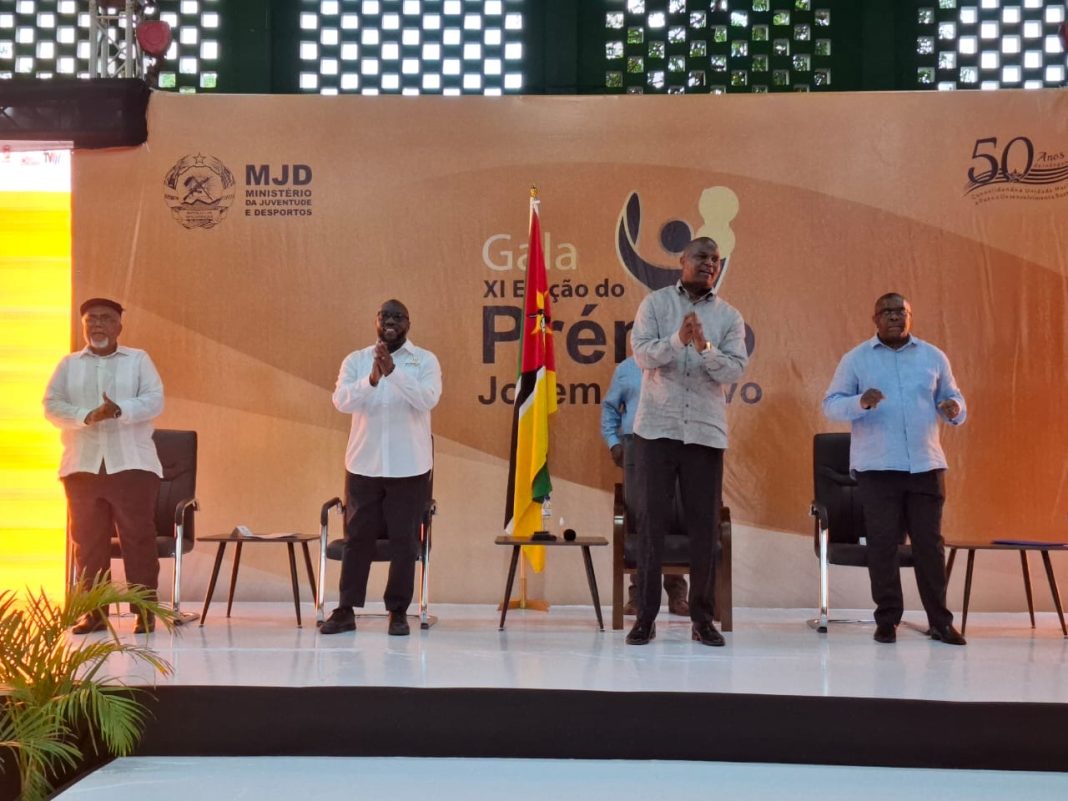 “A criatividade e a economia têm de caminhar lado a lado,” Eduardo Mariamo Abdula, intervindo na Gala Nacional do Prêmio Jovem Criativo