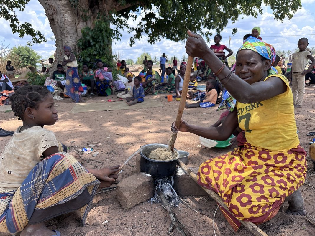 Governador de Nampula acarinha deslocados pelo terrorismo acolhidos em Alua