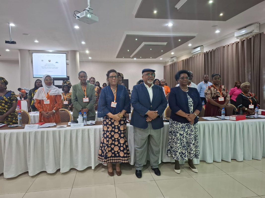 Eduardo Abdula enaltece o papel do cônjuge na 1ª reunião de planificação do gabinete da esposa do governador