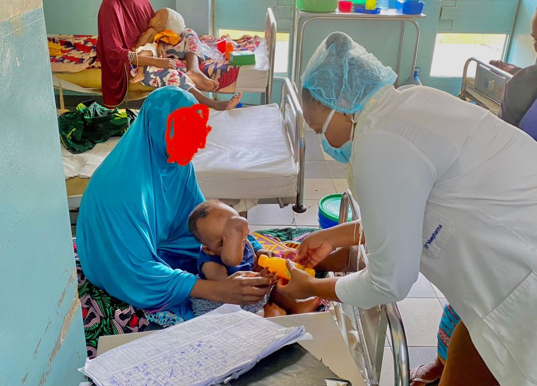 Dra. Isalda Maria dos Santos “divide” seu salário com pacientes do HCN Dra. Isalda Maria dos Santos “divide” seu salário com pacientes do HCN