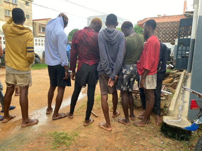 Adolescentes malfeitores