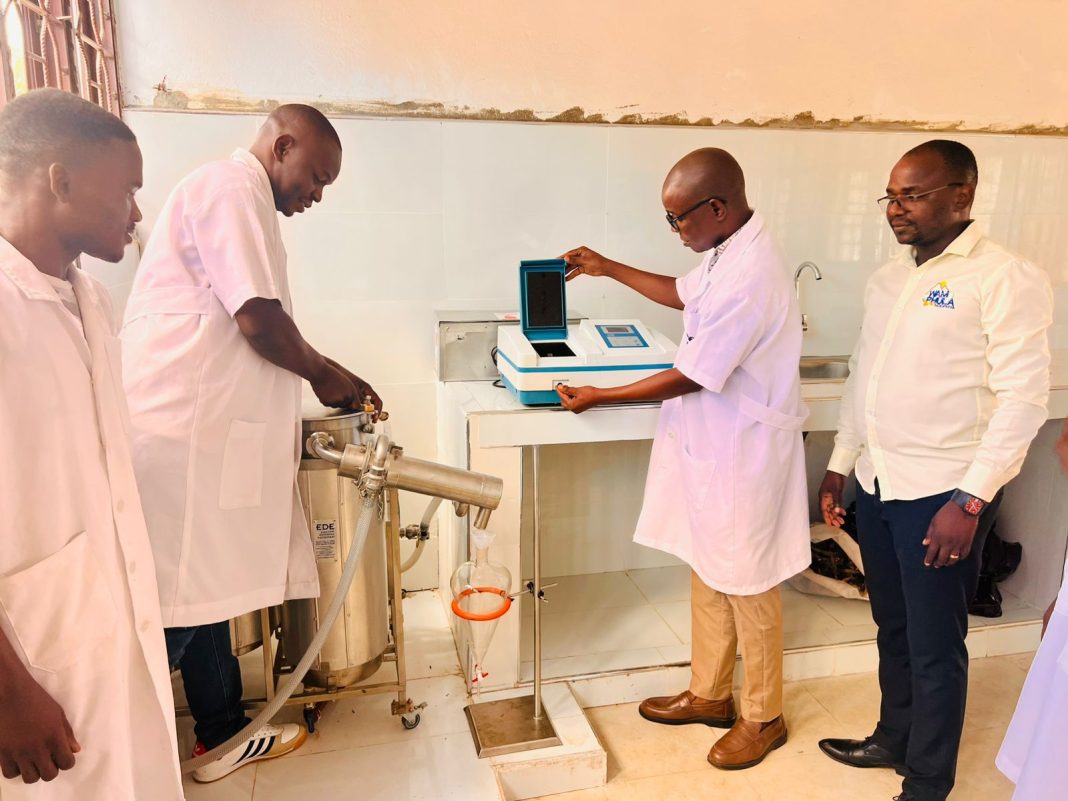 UniRovuma já produz óleos essenciais UniRovuma já produz óleos essenciais