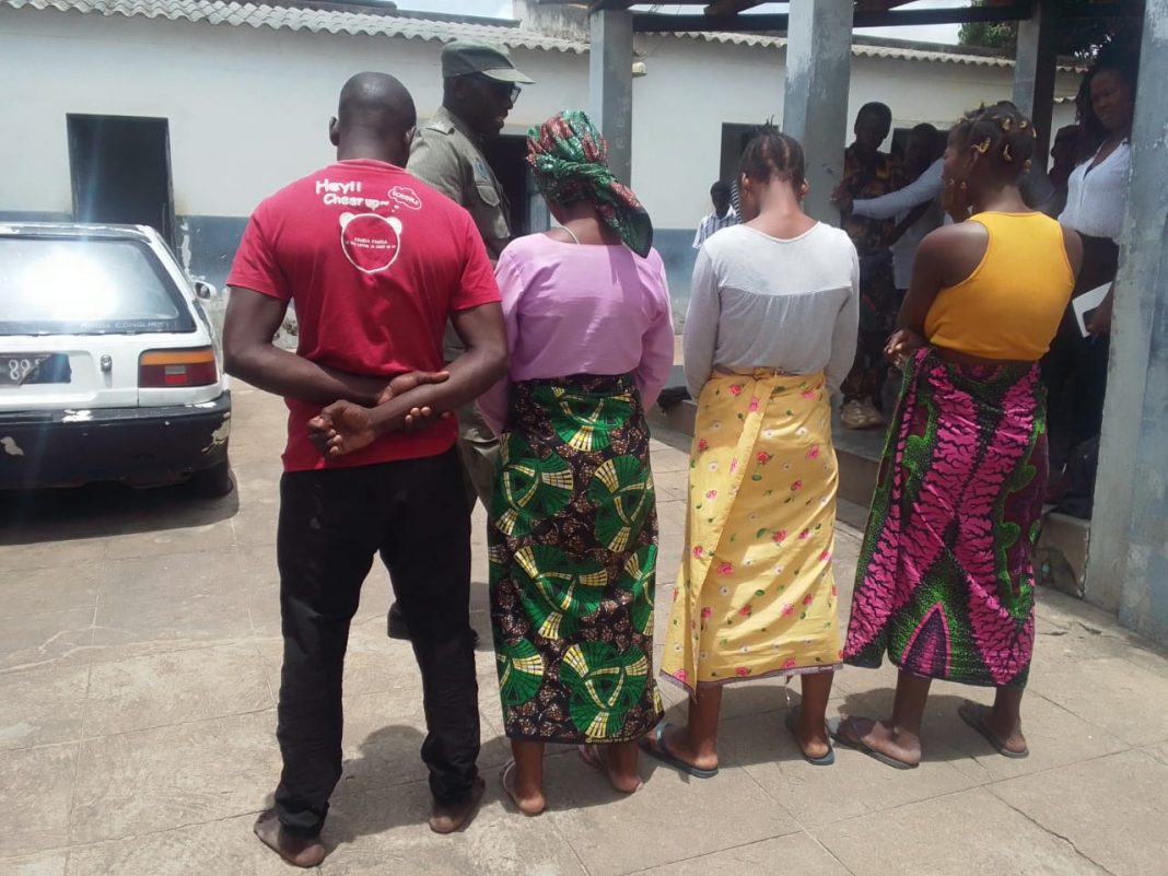 Três jovens detidas por encobrirem seus maridos meliantes