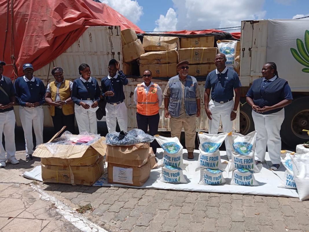 Tzu Chi Moçambique apoia deslocados de Memba com comida e roupa