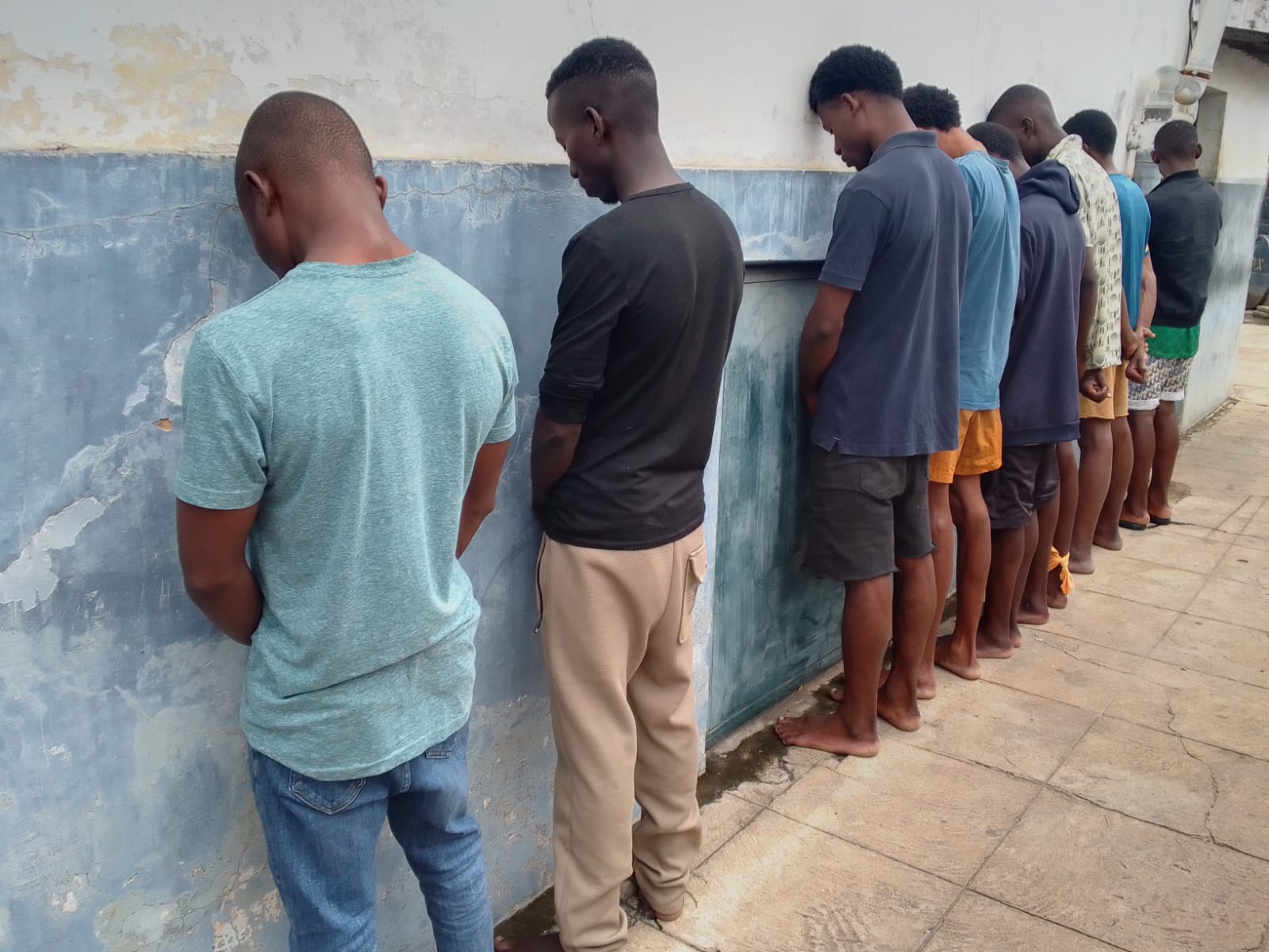 Detidos jovens que consumiam “makha” na cidade de Nampula