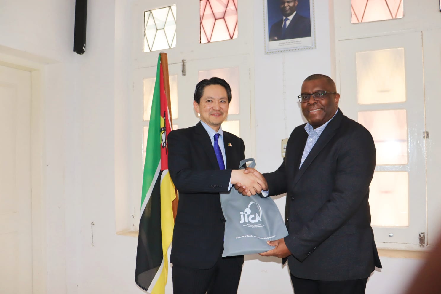 Japão espera investir mais de 2 biliões de dólares nos próximos anos em Moçambique