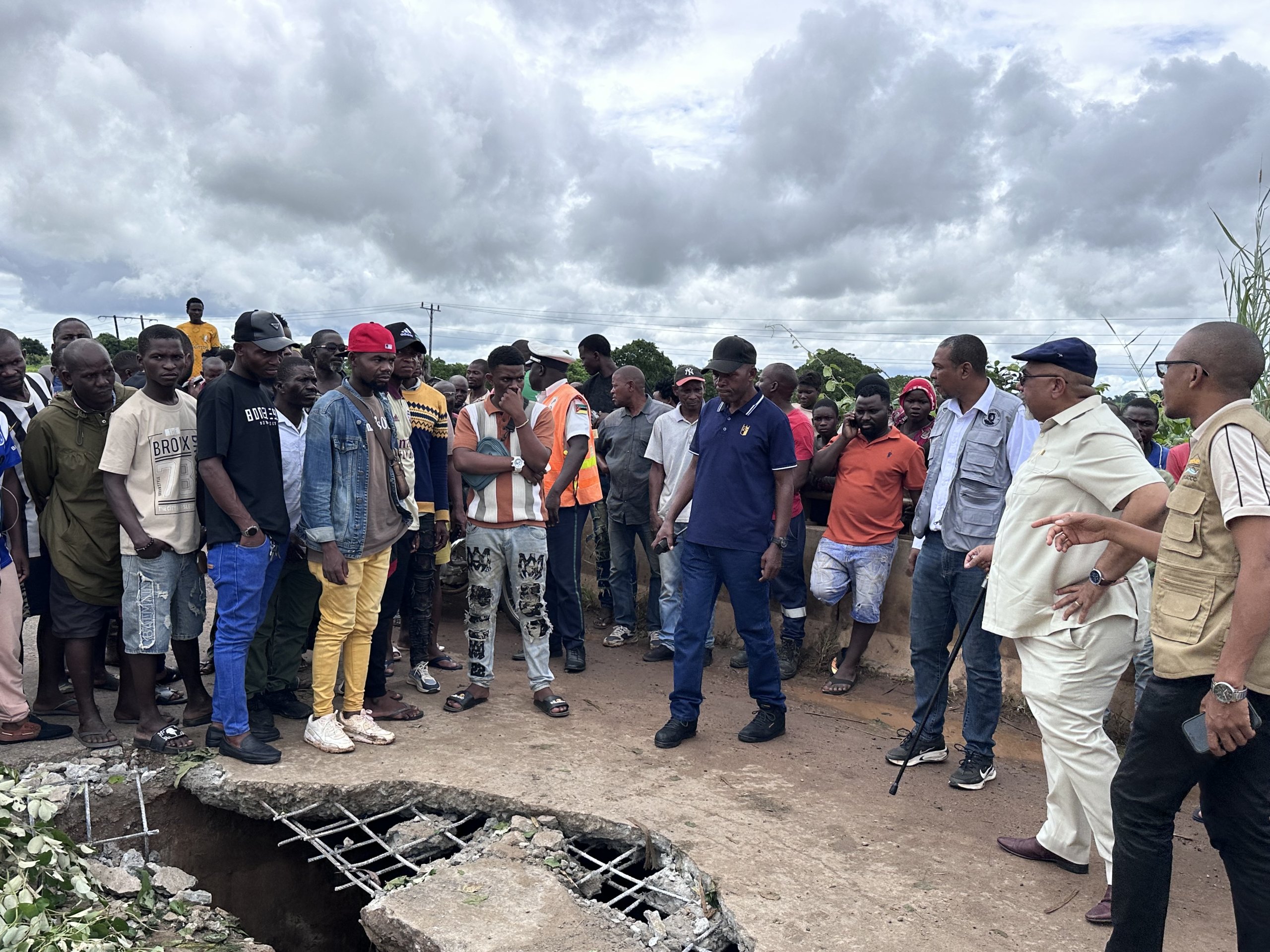 Cedência da ponte sobre o rio Mugiga compromete temporariamente o trânsito de carga na N1 em Monapo