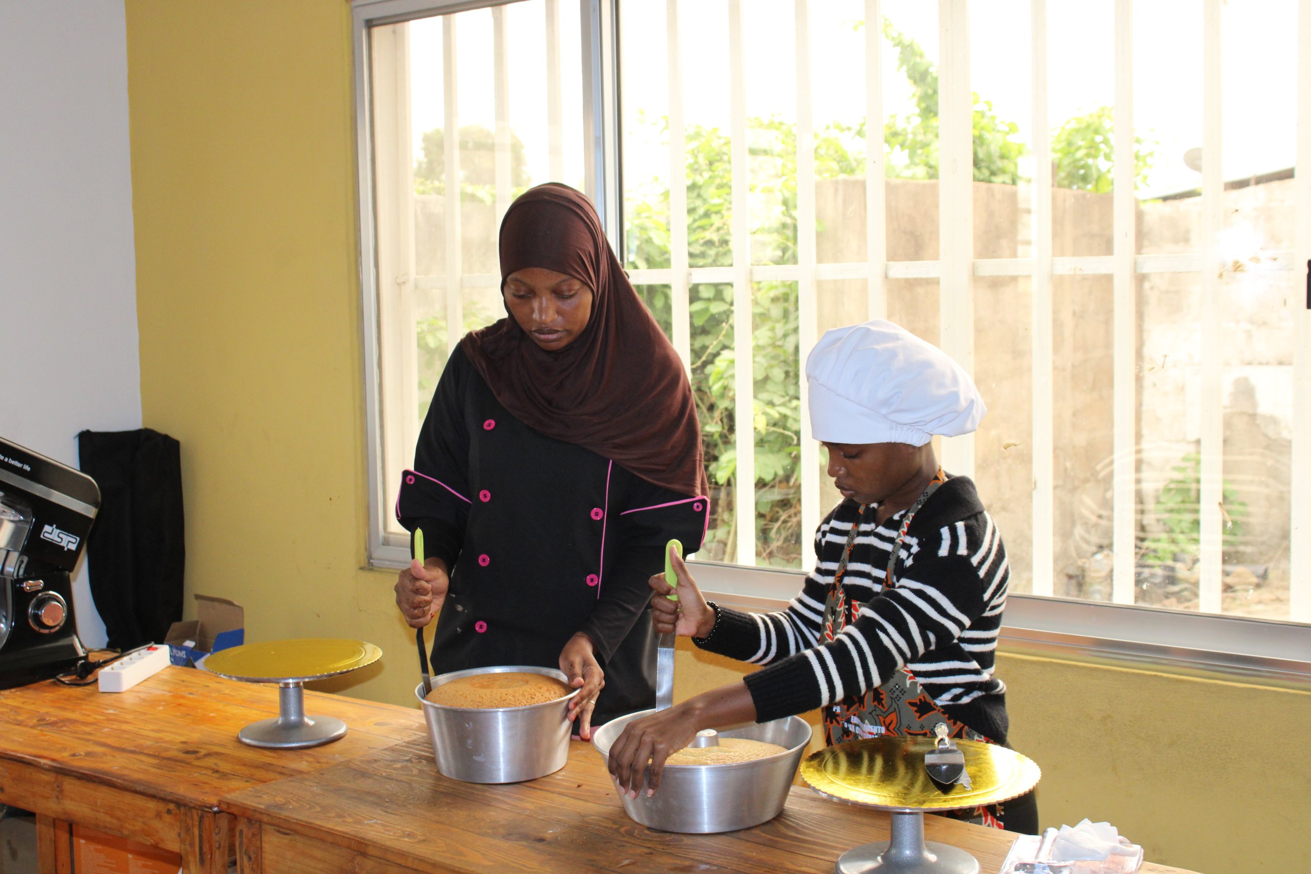 Vulcan capacita raparigas de Moatize com curso de confeitaria