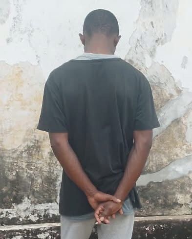 Mototaxistas detidos por tentar fazer compras com cheques sem cobertura