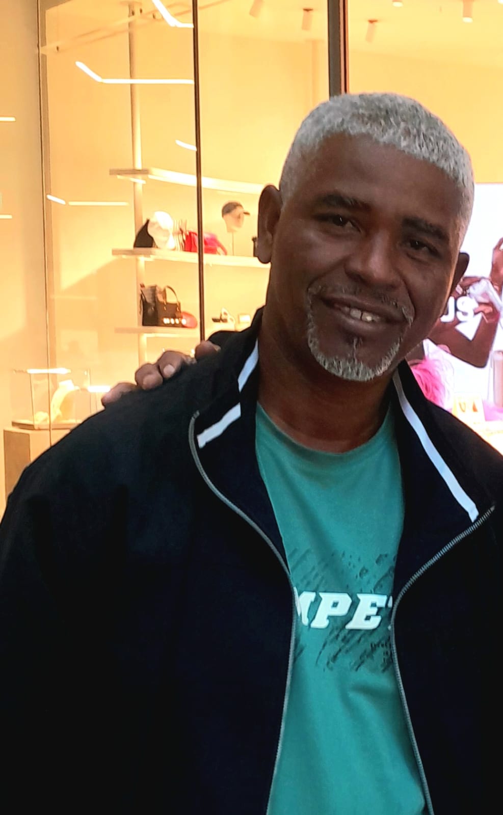 Moçambique paga ao FMI, mas continua a dever ao seu povo e às suas empresas